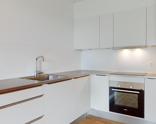 Rummelig 2-værelses bolig med skøn tagterrasse!