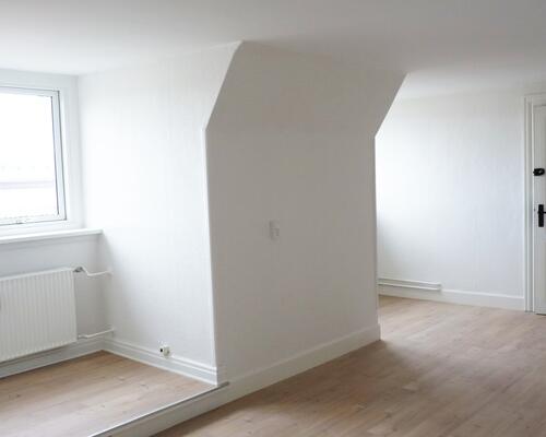 Lys 2-Værelses Lejlighed I Hjørring