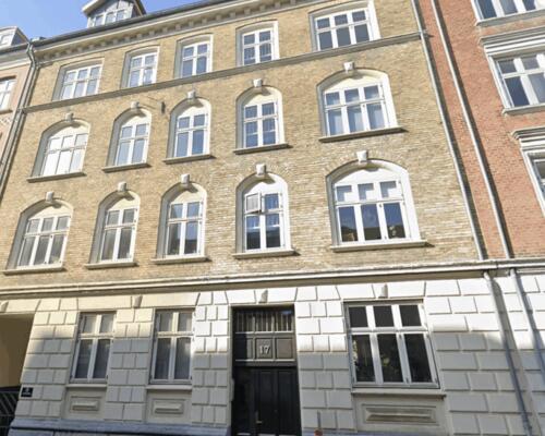 Dejlig 3-værelses lejlighed med altan