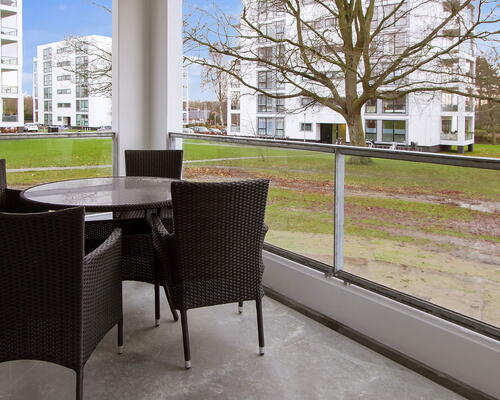 Flot 4 værelses lejlighed med altan