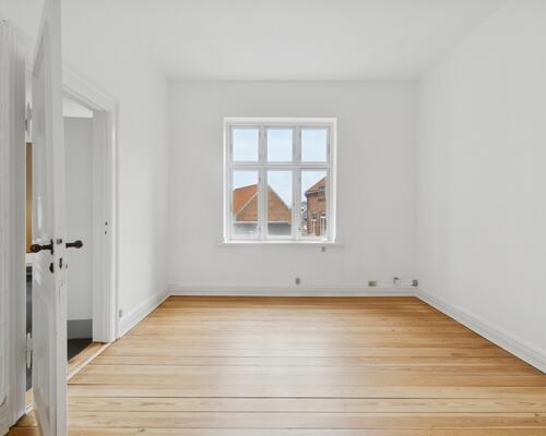 Nyrenoveret og lækker 3’er med nyt køkken