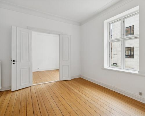 Nyrenoveret og lækker 3’er med nyt køkken