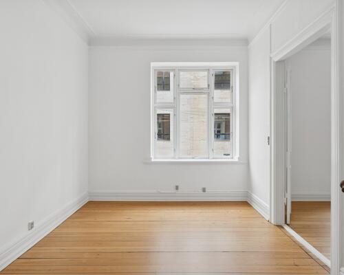 Nyrenoveret og lækker 3’er med nyt køkken