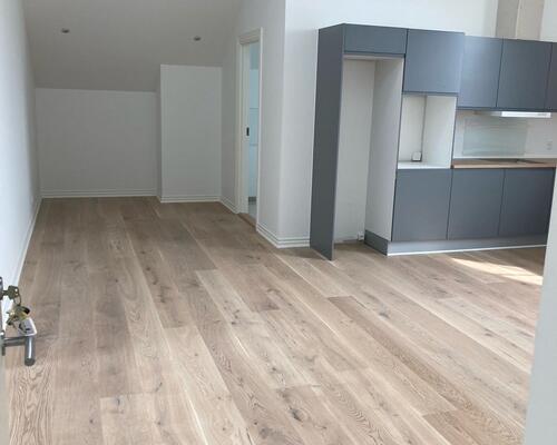 Charmerende 3. værelses herskabslejlighed