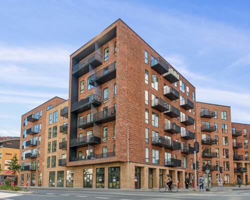 Flot lejlighed med stor altan mod syd ☀️ Oplagt til deling af 2<br>