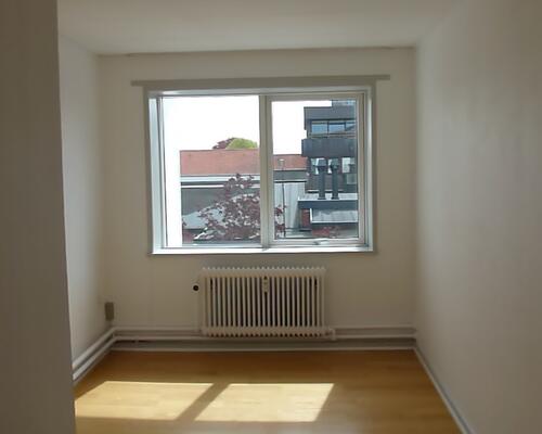 Lys 2-Værelses Lejlighed I Hjørring