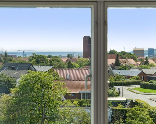 Delevenlig for tre personer - 3 km til UNI