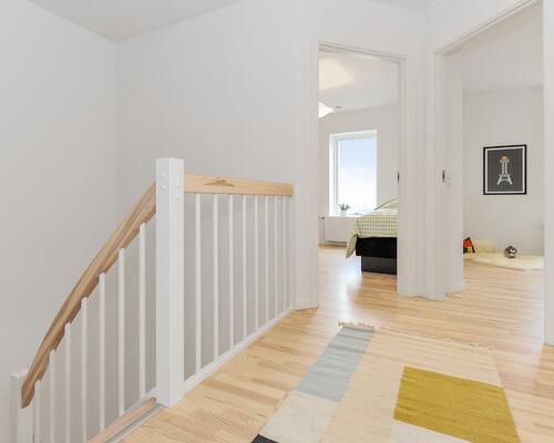 Moderne og indbydende bolig med terrasse, altan og carport