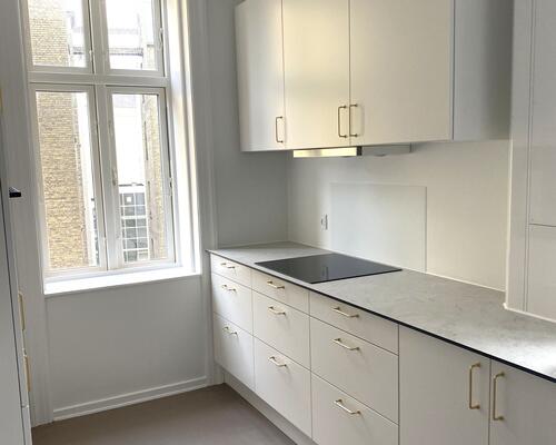 Eksklusiv herskabslejlighed på Istedgade – 153 m² med klassiske detaljer