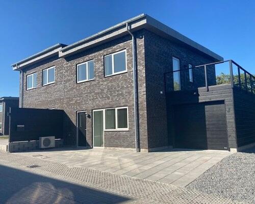 Lejemål med tagterrasse. 1 husdyr tilladt. Energi mærke A.