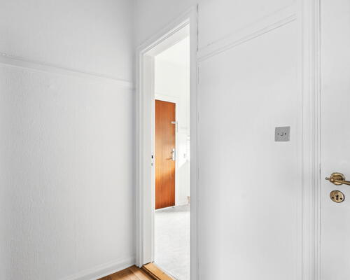 God 2 værelses med altanKUN 1 MÅNEDS DEPOSITUM