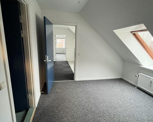 Stor 3 vær. lejebolig på 141 m2 med stort åbent køkken-alrum