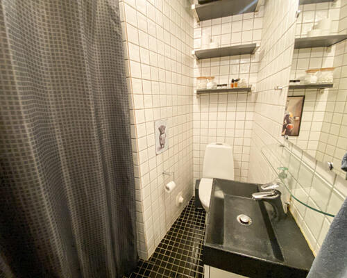 Hyggelig 2 værelses lejlighed med udsigt til østre anlæg