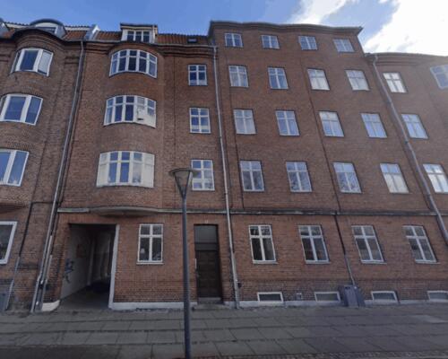 Hyggelig 2 værelses lejlighed med udsigt til østre anlæg