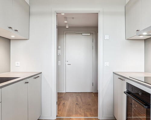 Kronen i UN17 Village - Fokus på det sunde liv - 1 vær med altan og fantastisk udsigt til Fælleden