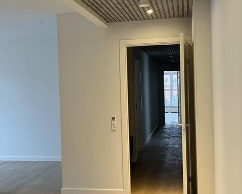 Nyrenoveret 4-værelses lejlighed med altan i Odense City