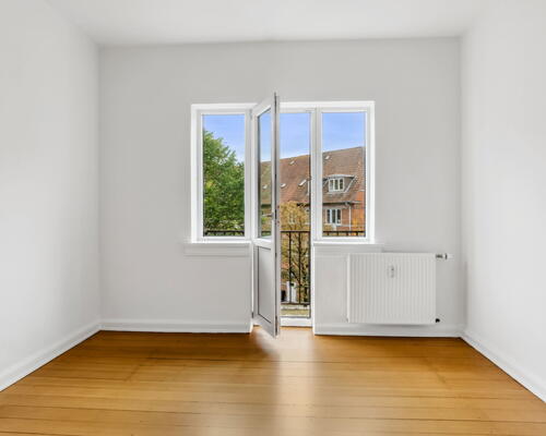 Velindrettet 4 værelses - KUN 1 MÅNEDS DEPOSITUM