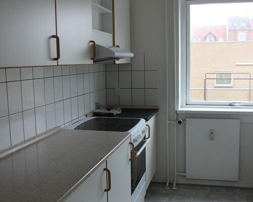 Stor delevenlig 3-værelses med altan i Odense C!