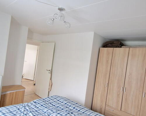 Renoveret 2-værelses lejlighed med altan