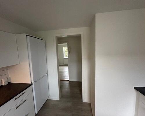 Dejlig lys lejlighed på 1. sal i stille kvarter