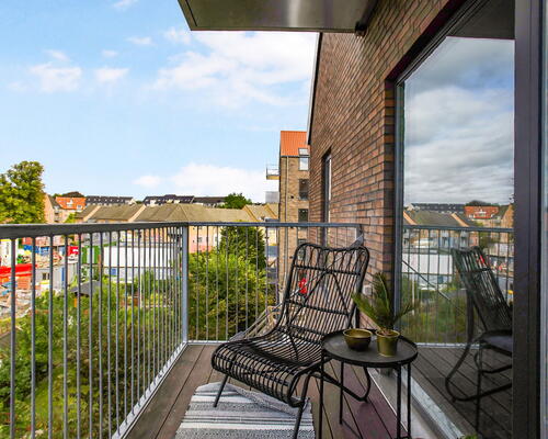 2 værelses bolig med optimal planløsning samt egen terrasse. Moderne bolig med gulvvarme på super central beliggenhed i Hillerød!