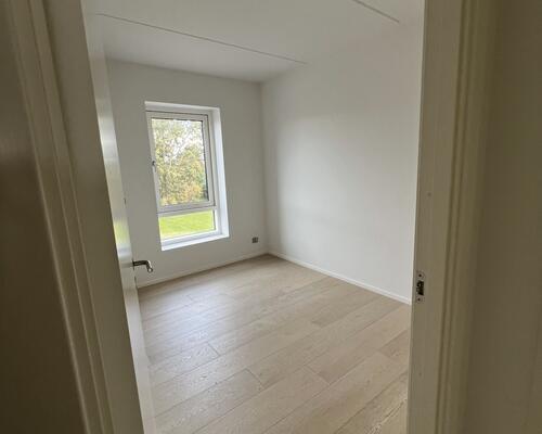 Nyere 2 værelses i hjertet af galten