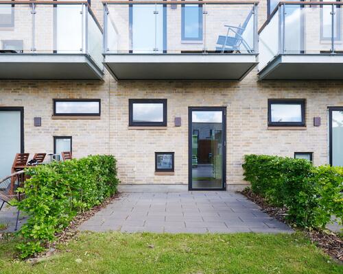 Hyggelig 2-værelses med terrasse og tæt på Aarhus