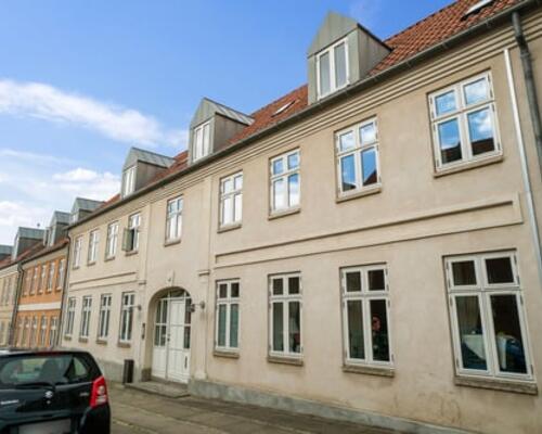 Charmerende 2-værelses i attraktivt område