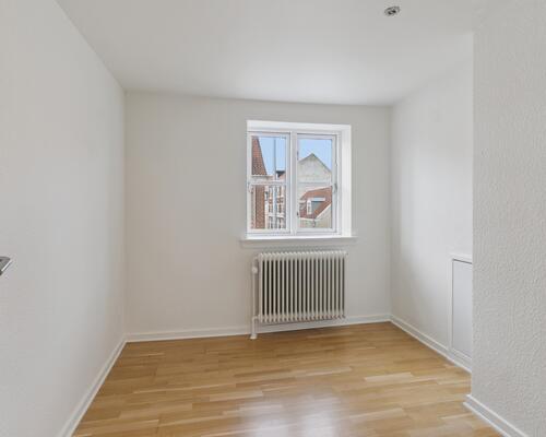 6-værelses lejlighed med plads til hele familien!