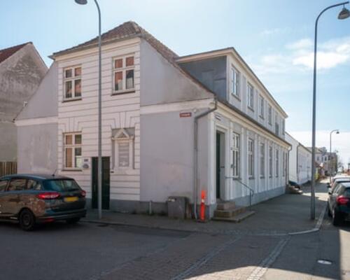 6-værelses lejlighed med plads til hele familien!