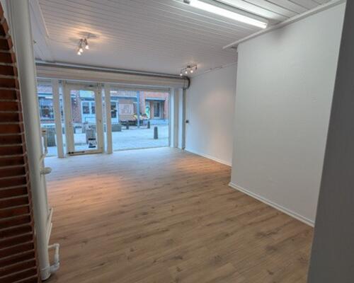 Butik til leje i Grindsted Centrum. 82m2 + 82m2 kl