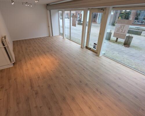 Butik til leje i Grindsted Centrum. 82m2 + 82m2 kl