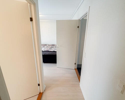 Lys og rummelig lejlighed med central beliggenhed i Nørager