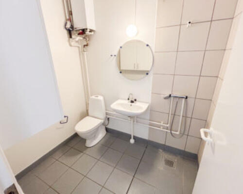 Lys og rummelig lejlighed med central beliggenhed i Nørager