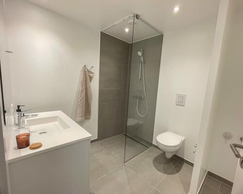 LÆKKER 3-VÆR. PÅ DREJENS!