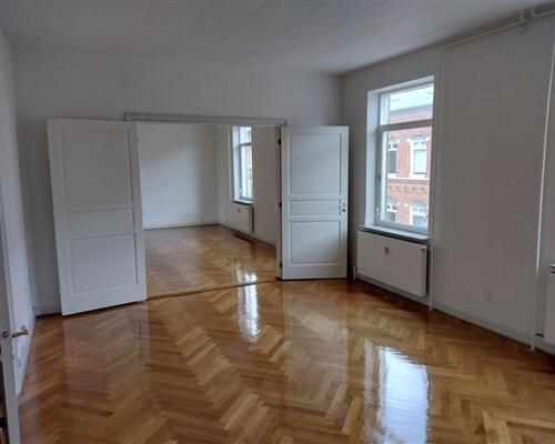 5 værelses lejlighed i Odense C