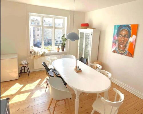 Lys og delevenlig 5-værelses på 146 m2