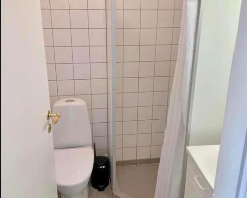 Lys og delevenlig 5-værelses på 146 m2