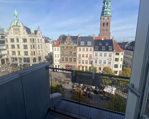 Lækker taglejlighed i hjertet af København