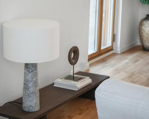 Stuelejlighed med privat terrasse