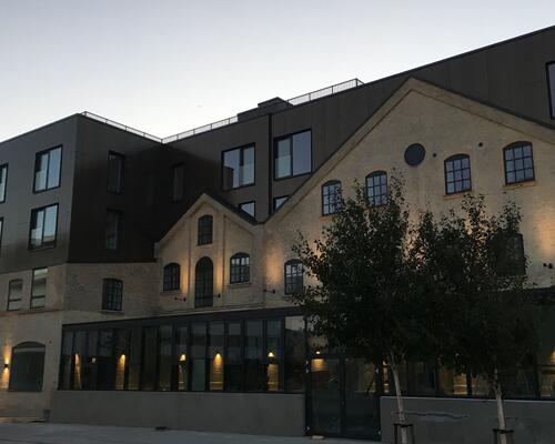 Utrolig flot stor 2 værelses lejlighed på 76 m² beliggende i flot nyere ejendom.