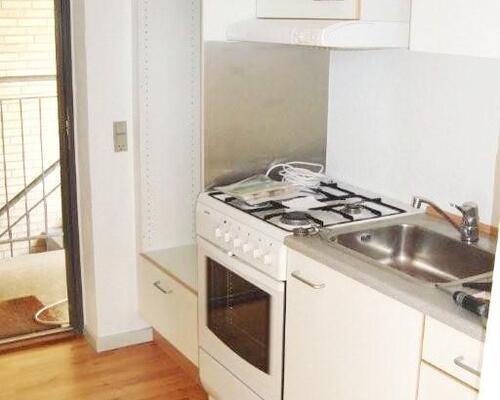 Stor lys 2-værelses studiebolig i Vestbyen