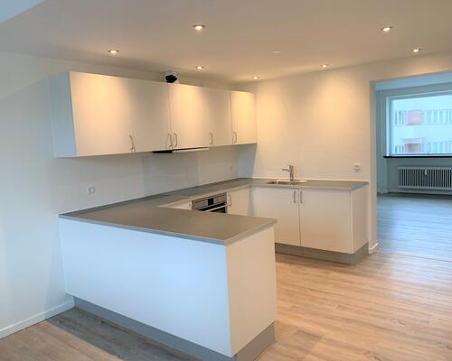 3 værelses renoveret lejlighed på 127 m²