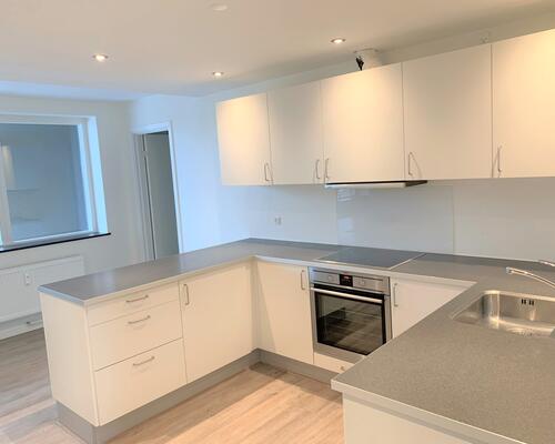 3 værelses renoveret lejlighed på 127 m²