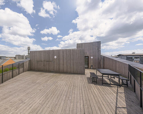 Lækker nyere lejlighed, med altan, på Frederiksberg