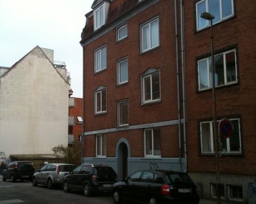 God 2 værelses lejlighed midt i byen