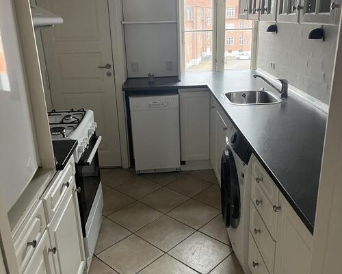 Fin lejlighed nær Østre Anlæg - muligt at få første måneds husleje gratis.