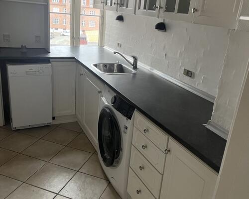 Fin lejlighed nær Østre Anlæg - muligt at få første måneds husleje gratis.