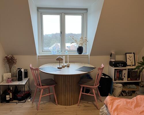 Hyggeligt værelse i bofællesskab på Skovvangsvej