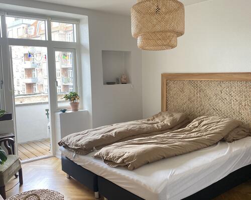 Herskabelig 2-værelses med sydvendt altan